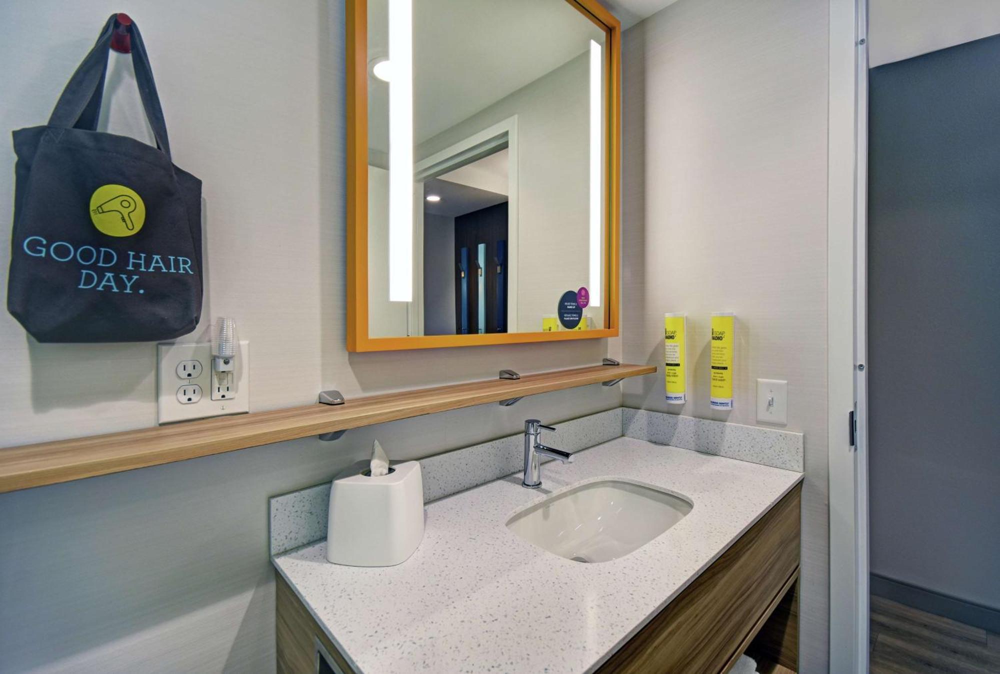 Tru By Hilton Portland Airport Area Me 3* South Portland